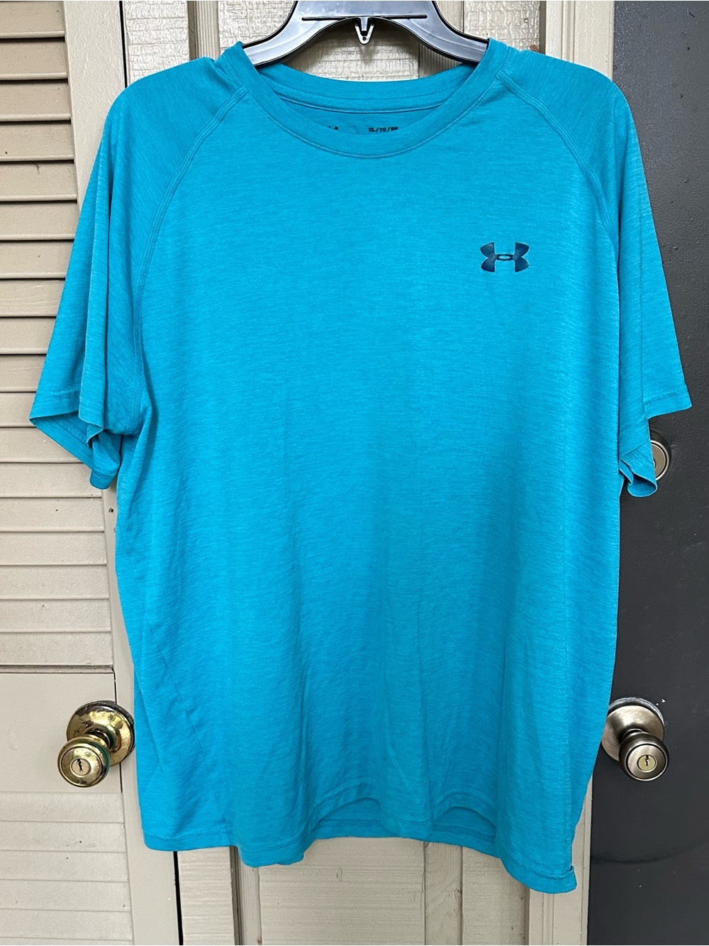 Women’s Under Armour Dri Fit Shirt Size XL